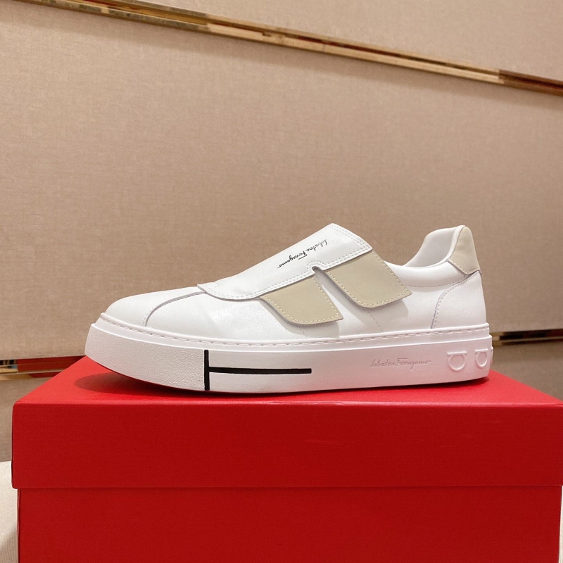 G*u*i casual shoes